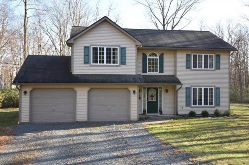 110 Susquehanna Dr, Jim Thorpe, PA 18229-3744