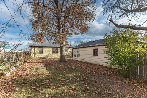 7006 39 Ave, Kenosha WI 53142-1915 exterior