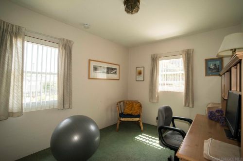 1857 Denver St, San Diego CA 92110-3335 exterior