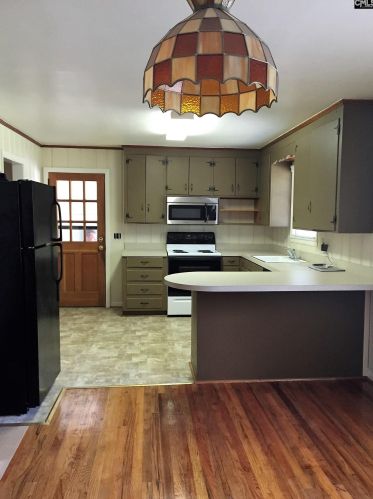 204 Eden Dr, Cayce-West Columbia SC  29033-2712 exterior