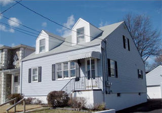 240 Randolph St, Carteret, NJ 07008-2249