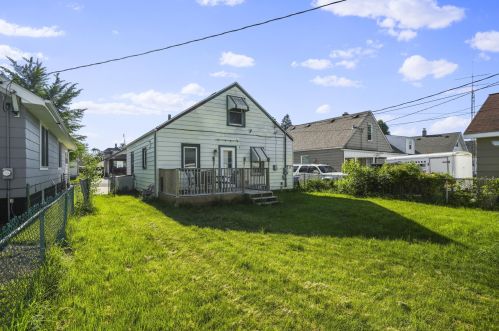 6927 35 Ave, Kenosha WI 53142-3942 exterior