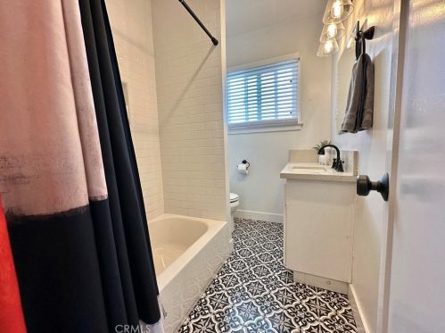 757 Redondo Ave, Long Beach CA  90804-5140 exterior