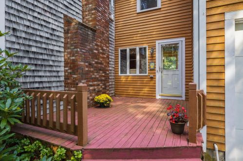 45 Coleridge Dr, Falmouth, MA 02540-2929