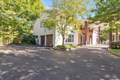 56 Fox Ln, Huntington Station, NY 11746-5925