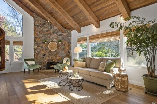 396 Pleasant Hill Rd, Sebastopol CA  95472-4020 exterior