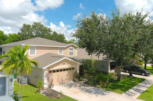 15081 Topsail Ct, Naples, FL 34119-4806