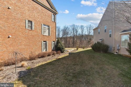 22476 Dinah Pl, Leesburg VA 20175-4808 exterior