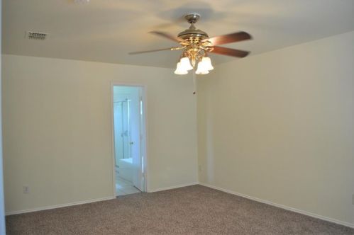 7801 Hidden Path Ln, Denton TX  76210-7131 exterior