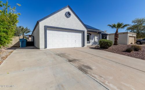 4532 Topeka Dr, Glendale AZ  85308-4460 exterior