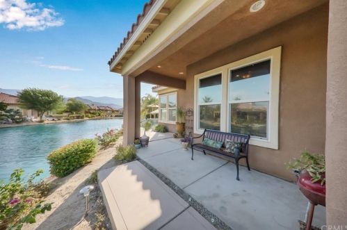 9 Loch Ness Lake Ct, Rancho Mirage CA  92270-5811 exterior