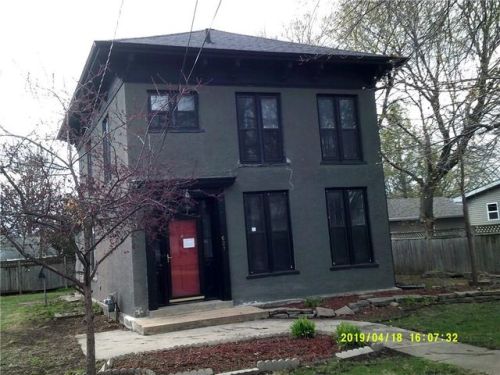 621 7th St, Lambs Grove, IA 50208-2133