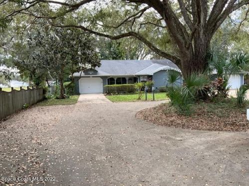 3650 Oak Tree Ln, Titusville, FL 32780-5180