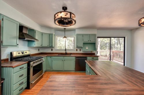 5121 Fair Pines Ct, Garden Valley, CA 95633-9498