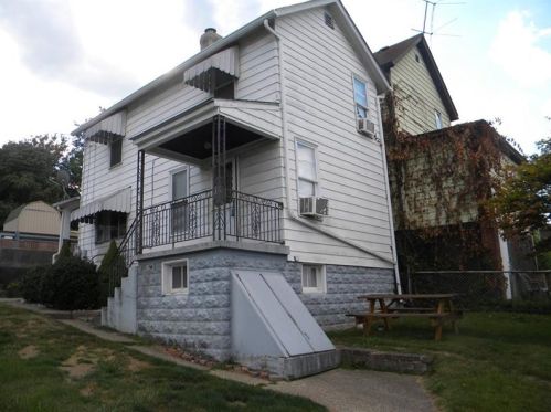 704 Shady Ave, North Charleroi, PA 15022-1858
