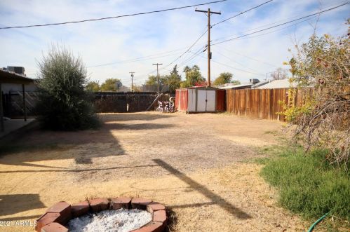 5008 Sierra Vis Dr, Glendale AZ  85305-2058 exterior