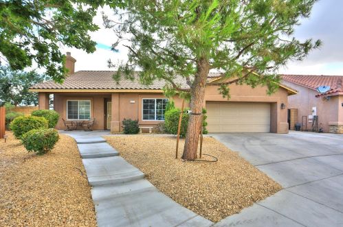 16115 Holly Ridge Ct, Victorville, CA 92395-9529