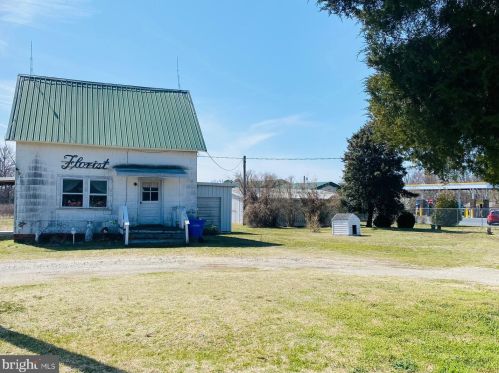 11140 Laurel Rd, Laurel DE  19956-3564 exterior