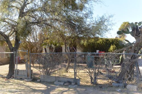 5026 17th Ave, Tucson, AZ 85706-1222