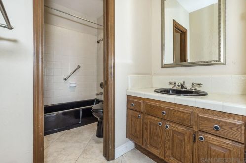 3430 Columbia St, San Diego CA 92103-4727 exterior