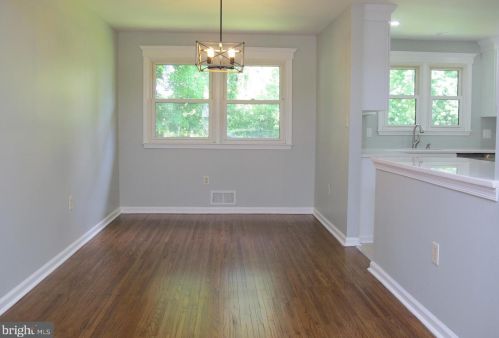 448 Willow Dr, Riverton NJ  08077-3420 exterior