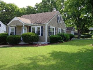 1827 Parkway Ave, Columbia, TN 38401-3937