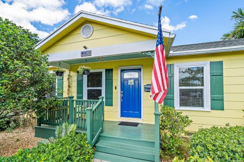 251 Seville Rd, West Palm Beach, FL 33405-5037