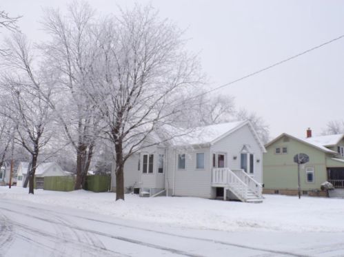 485 Thomas St, Fond Du Lac, WI 54935-3154