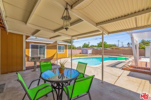 45108 Harlas Ave, Lancaster CA  93534-2149 exterior