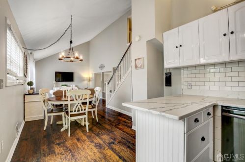 10 Calvin Ct, Old Bridge NJ  08857-2147 exterior