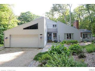 128 Strathmore Rd, Waterbury, CT 06762-1530