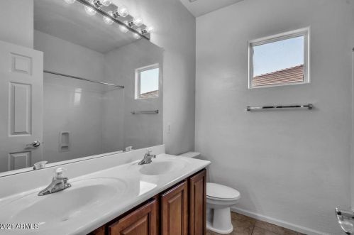 3037 Sunnyvale Ave, Gilbert AZ  85295-7659 exterior