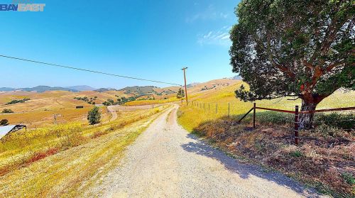 6901 Johnston Rd, Pleasanton CA  94588-9460 exterior