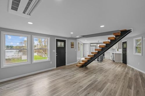 193 Pinehaven Rd, Coventry RI 02816-8934 exterior