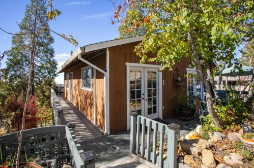 20165 Eastview Dr, Tuolumne, CA 95379-9622