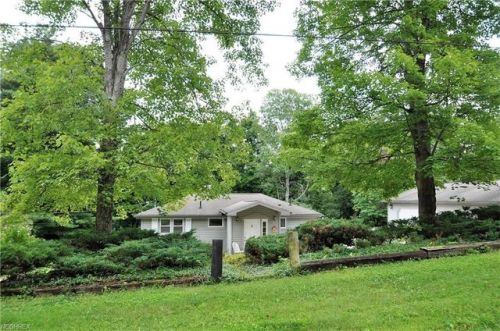 6164 Vo Ash Dr, Kilgore, OH 44615-8502