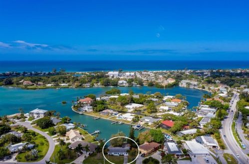 108 Lyons Bay Rd, Nokomis FL 34275-3015 exterior