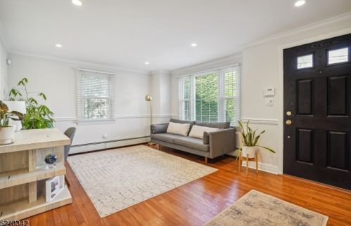 7 Girard Ave, Chatham Township NJ  07928-1909 exterior