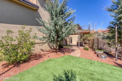 130 Grasshopper Ln, Sedona AZ 86336-4529 exterior
