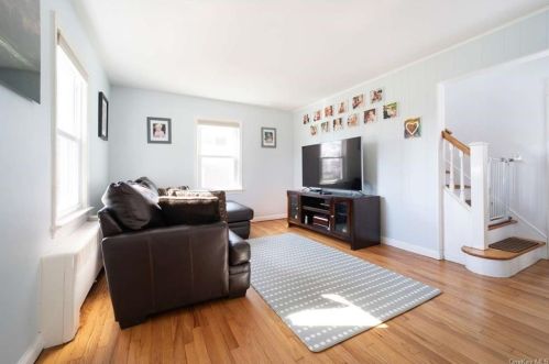 9 Maywood Ave, Rye Brook, NY 10573-2401