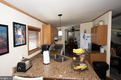 266 Tony Cir, West Deptford NJ  08051-1948 exterior