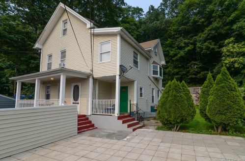 113 Platt St, Ansonia, CT 06401-3316