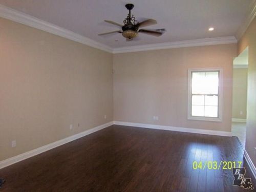 125 Harvest Ct, Thibodaux, LA 70301-3989