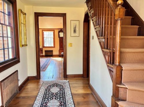 282 Joshuatown Rd, Lyme CT  06371-3035 exterior