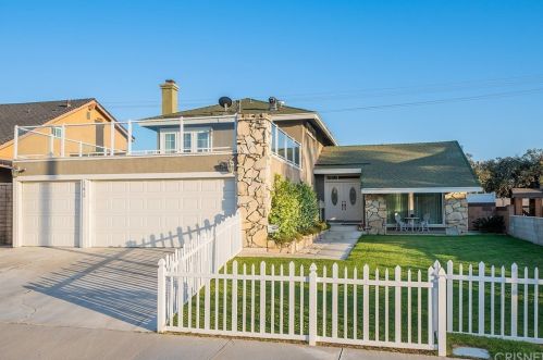 15616 Rosehaven Ln, Santa Clarita, CA 91387-1855