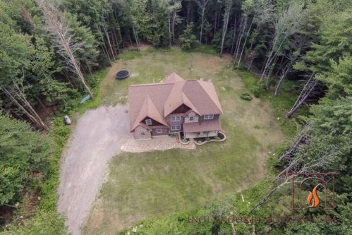 5977 Spring Rd, Broadalbin, NY 12025-2702