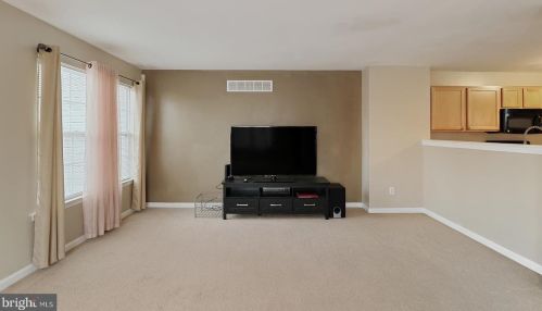 28 Quillen St, Dover DE  19904-5686 exterior