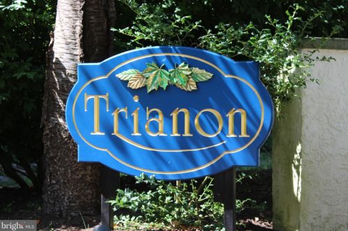 110 Trianon Ln, Ithan, PA 19085-1441