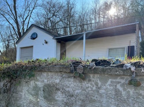 111 Pinhook Rd, West Harrison, IN 47060-9447