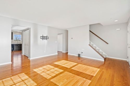 223 Spring Blossom Cir, Beaver Falls, PA 15010-1171